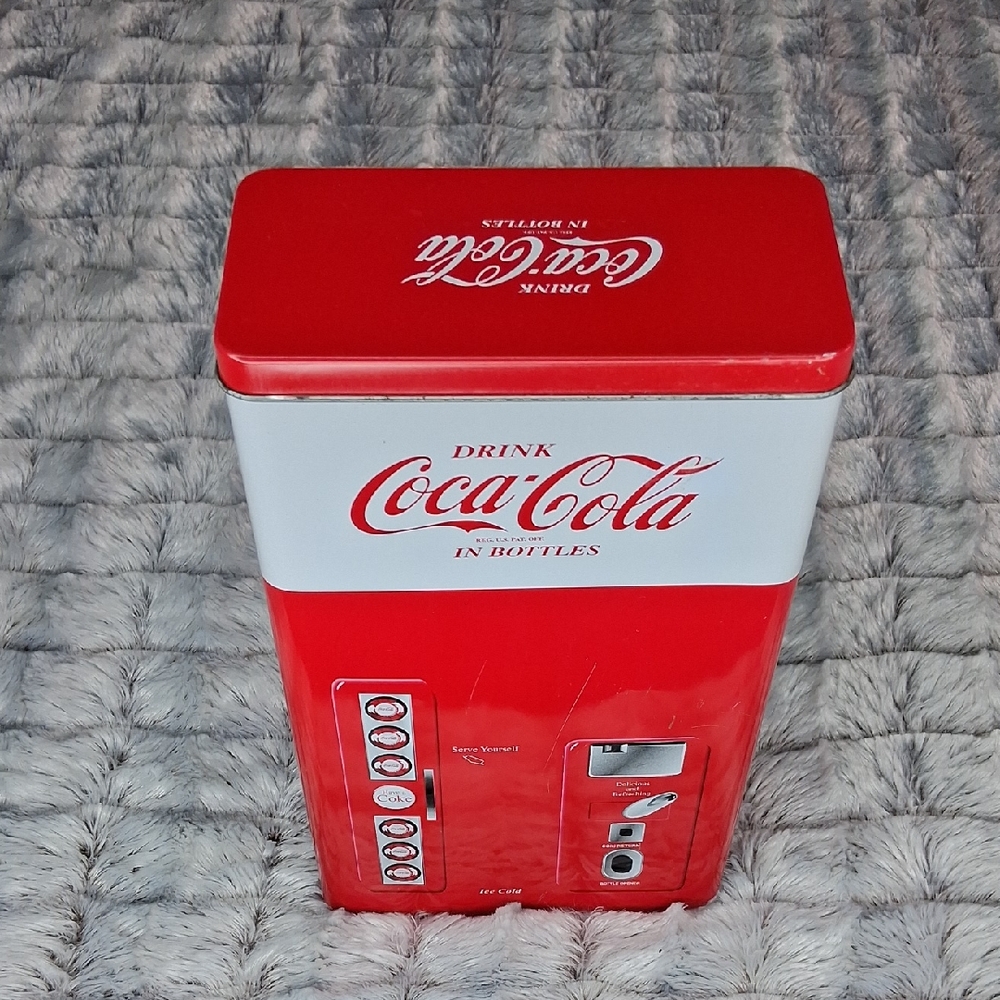 NWT Vintage 1999 Coca-Cola Vending Tin With 4 8oz Drinking Glasses